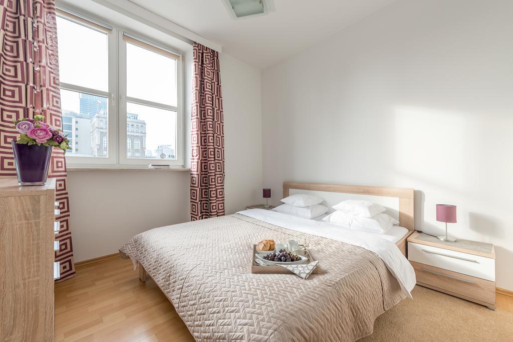 P&O City Center Apartments Varsó Szoba fotó